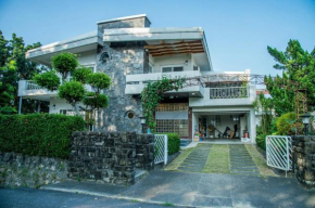 Mountain Homestay 6-8人包棟民宿